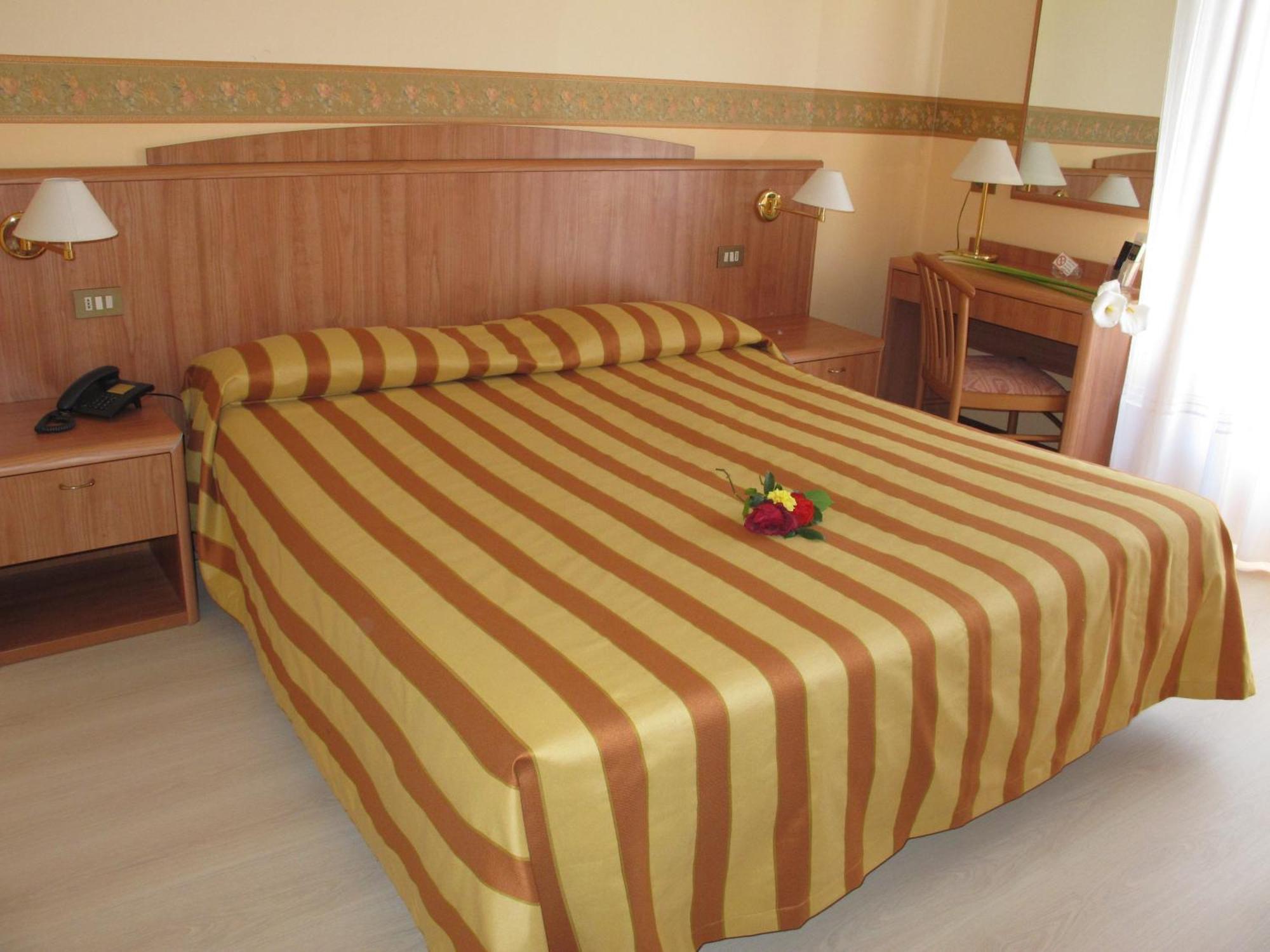 Hotel Smeraldo Lido di Jesolo Szoba fotó