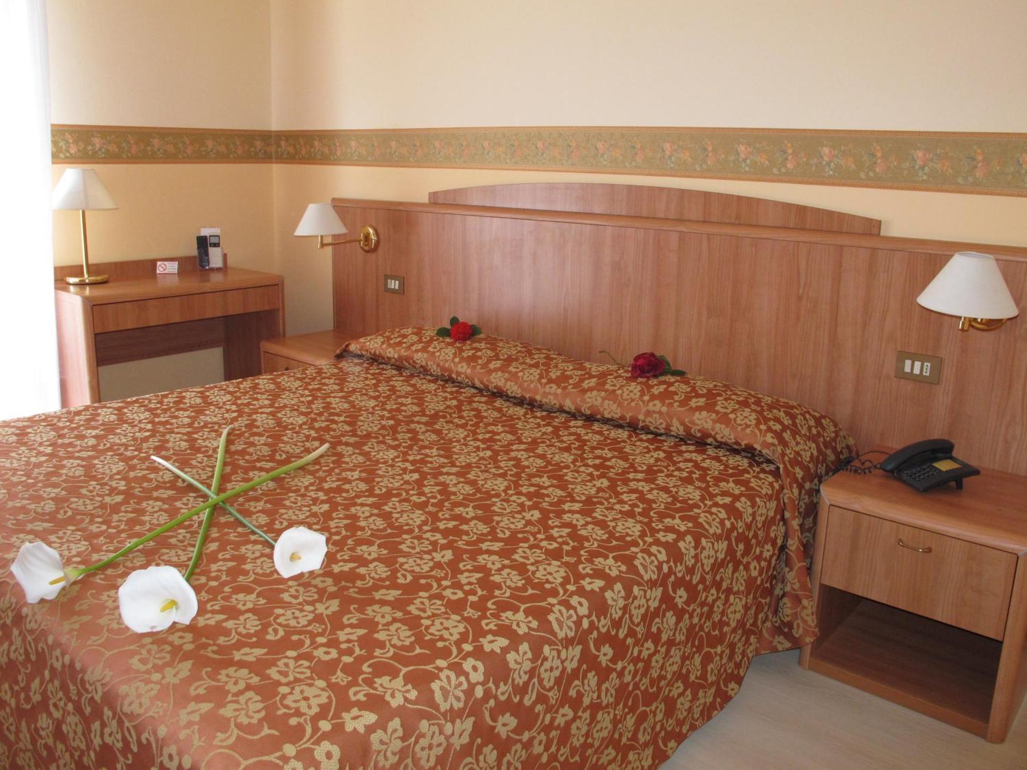 Hotel Smeraldo Lido di Jesolo Szoba fotó