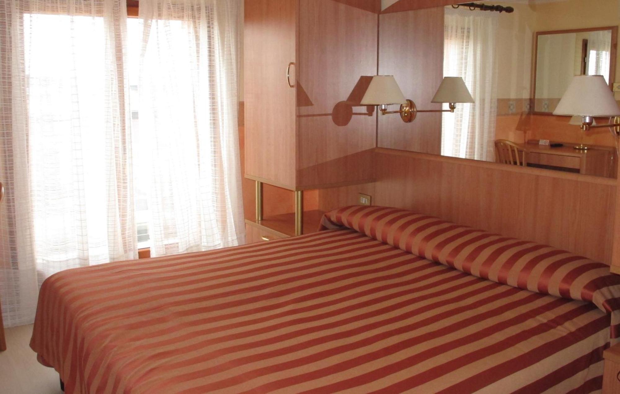 Hotel Smeraldo Lido di Jesolo Szoba fotó