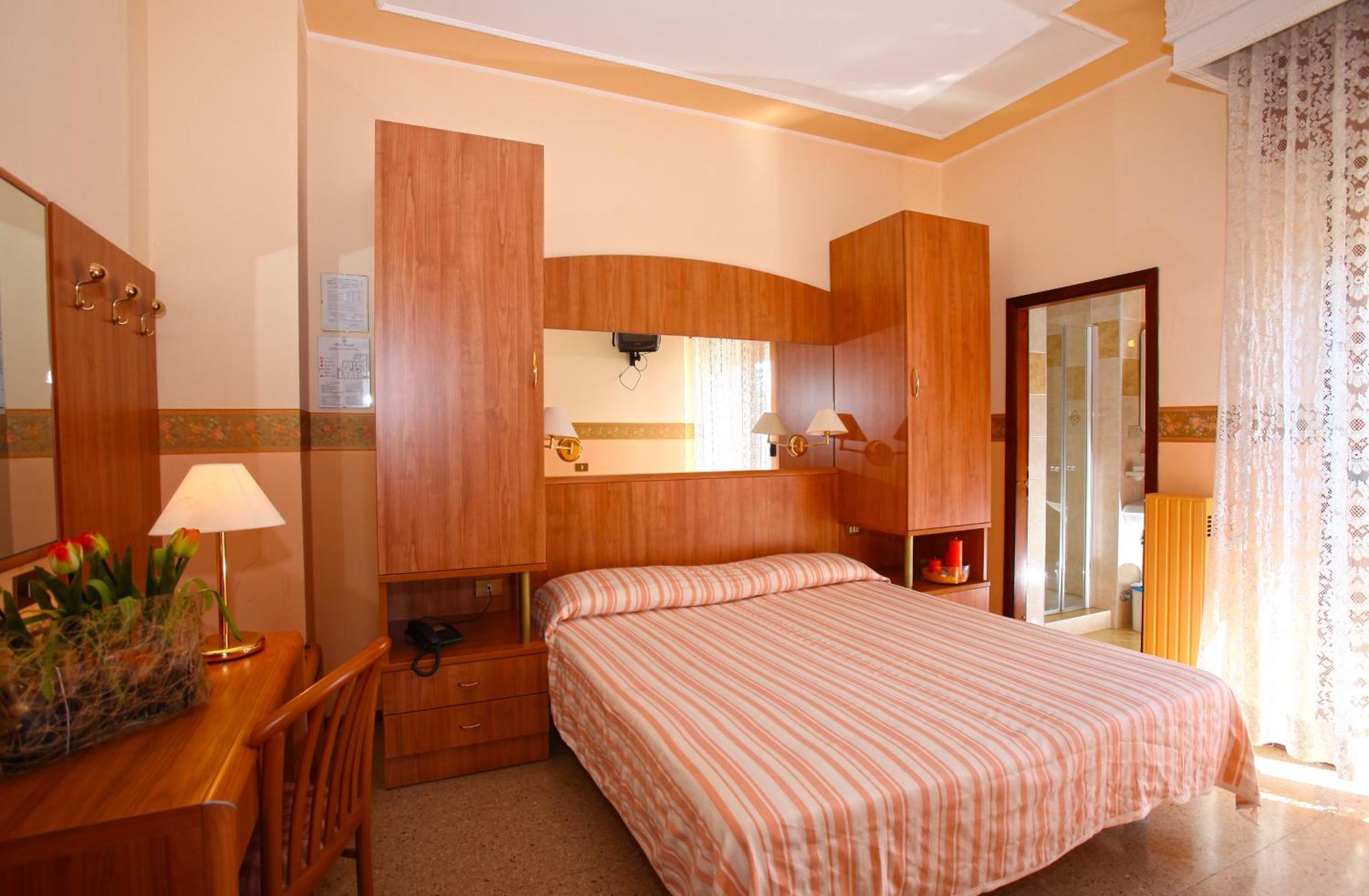 Hotel Smeraldo Lido di Jesolo Szoba fotó