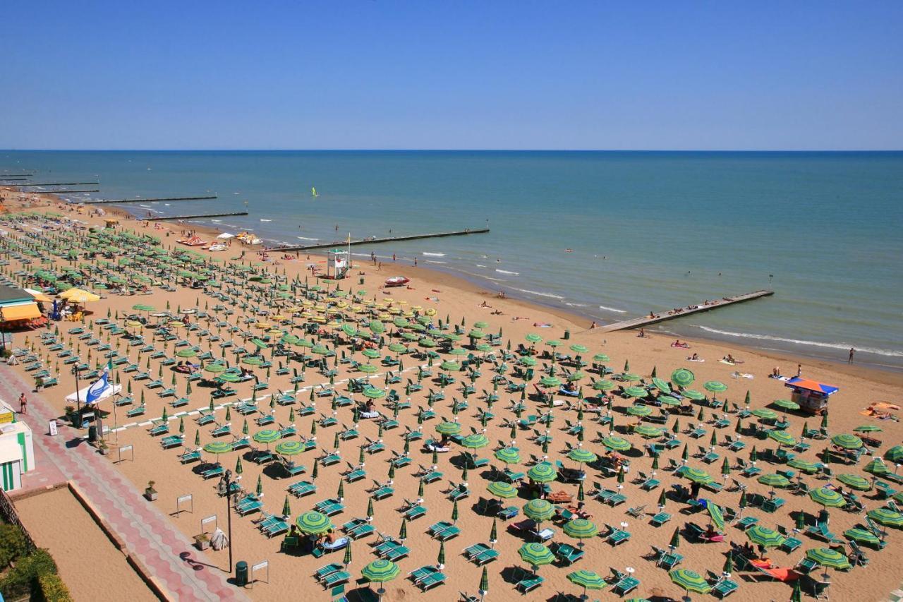 Hotel Smeraldo Lido di Jesolo Kültér fotó