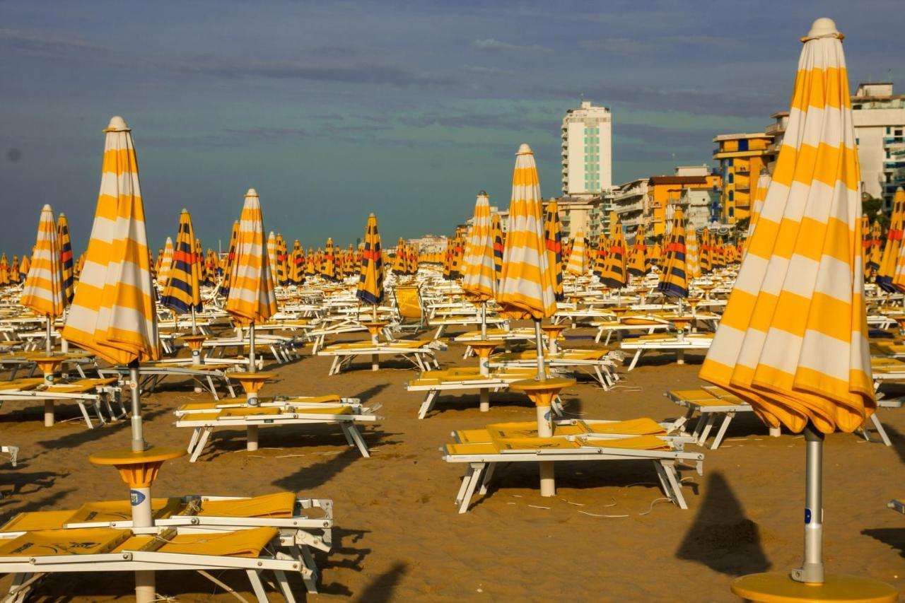 Hotel Smeraldo Lido di Jesolo Kültér fotó