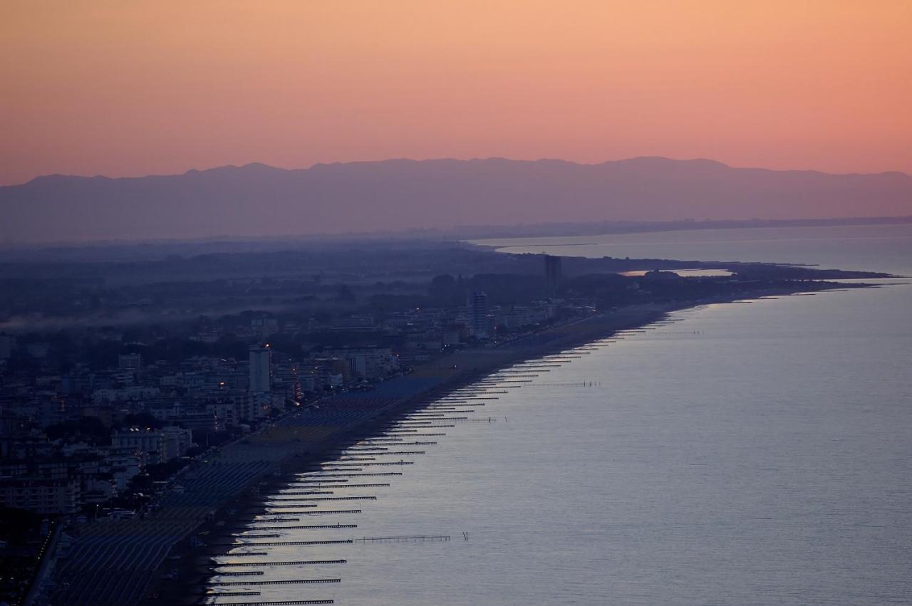 Hotel Smeraldo Lido di Jesolo Kültér fotó